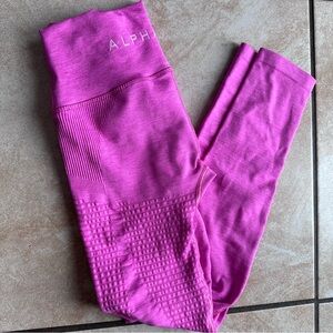 Alphalete Halo Seamless Leggings in Hot Pink